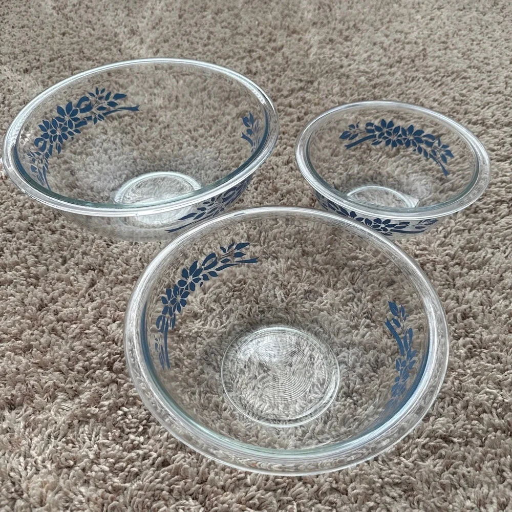 Pyrex colonial mist